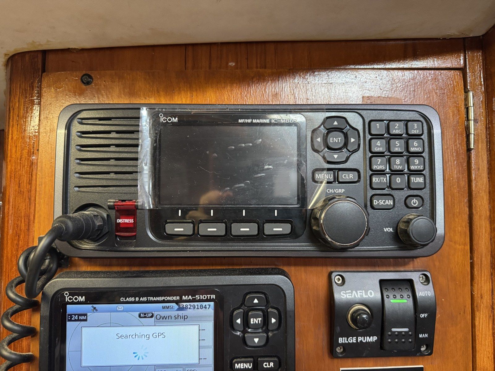 ICOM IC-M803 SSB above MA-510TR AIS